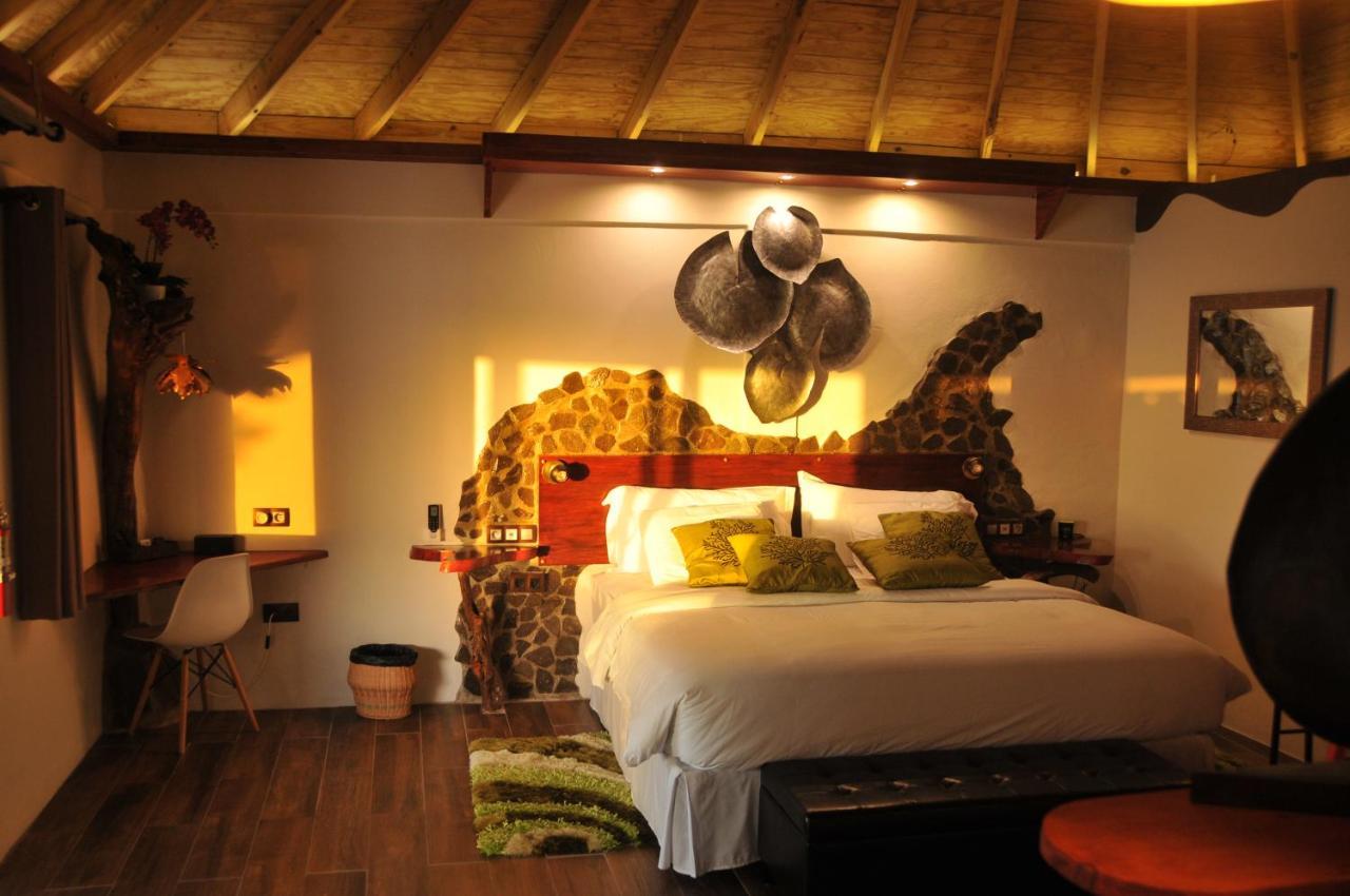 Mango Island Lodges Saint Joseph Exteriör bild