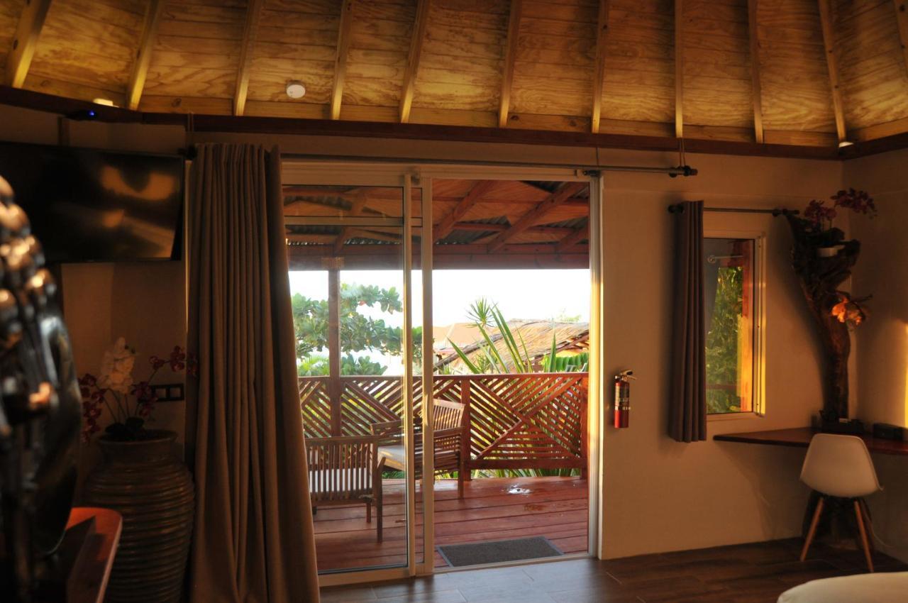 Mango Island Lodges Saint Joseph Exteriör bild
