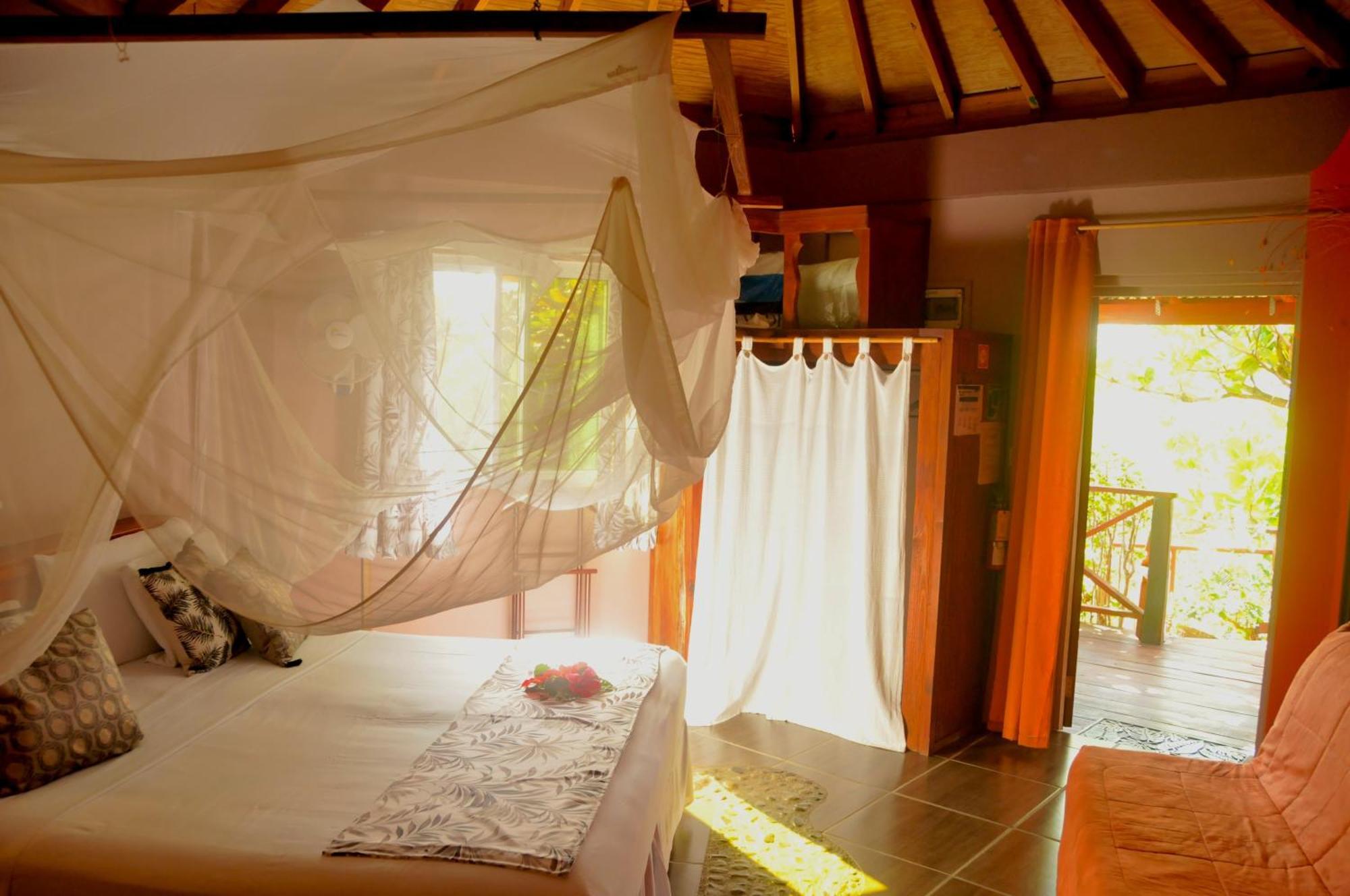 Mango Island Lodges Saint Joseph Exteriör bild