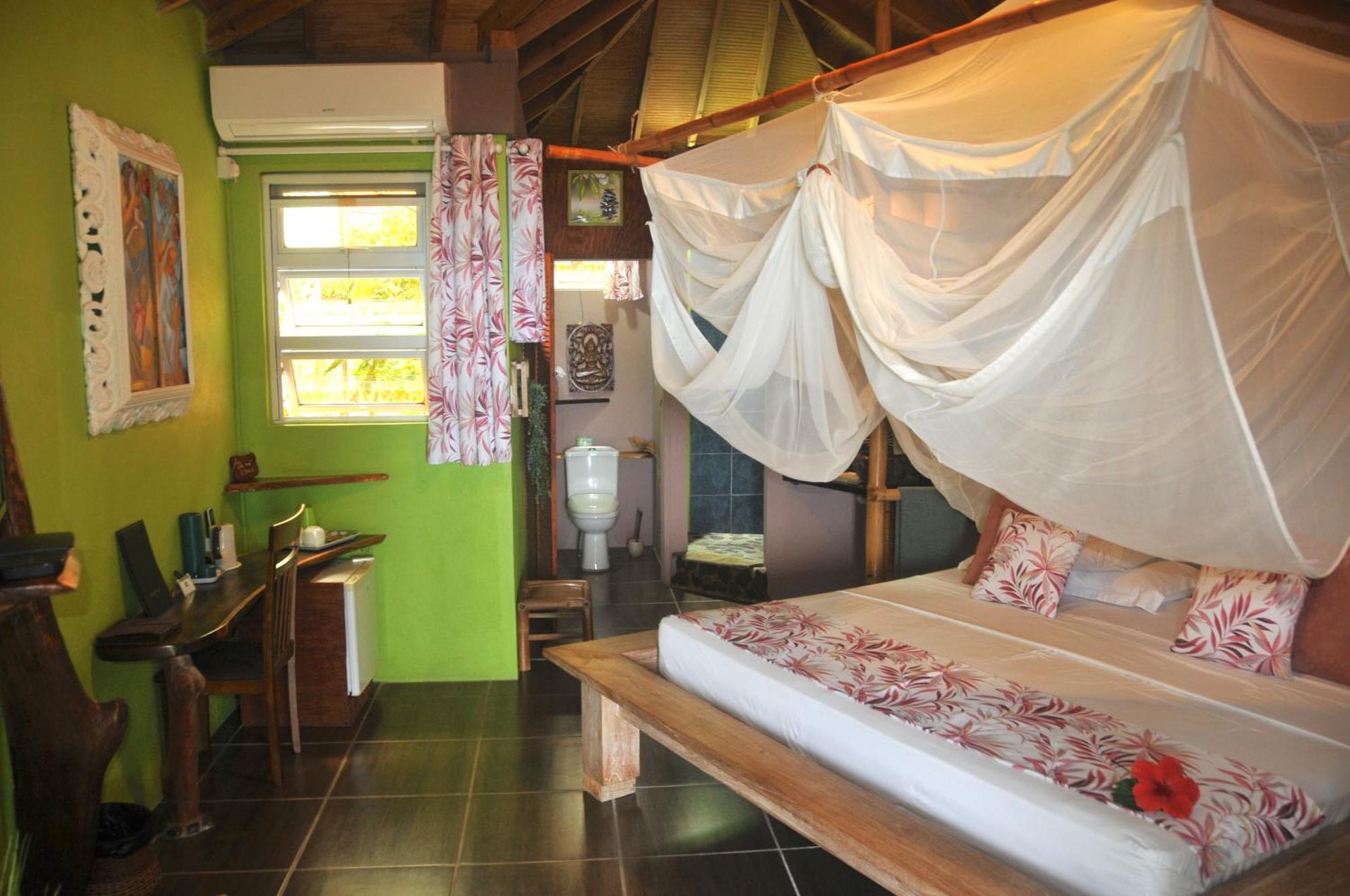 Mango Island Lodges Saint Joseph Exteriör bild