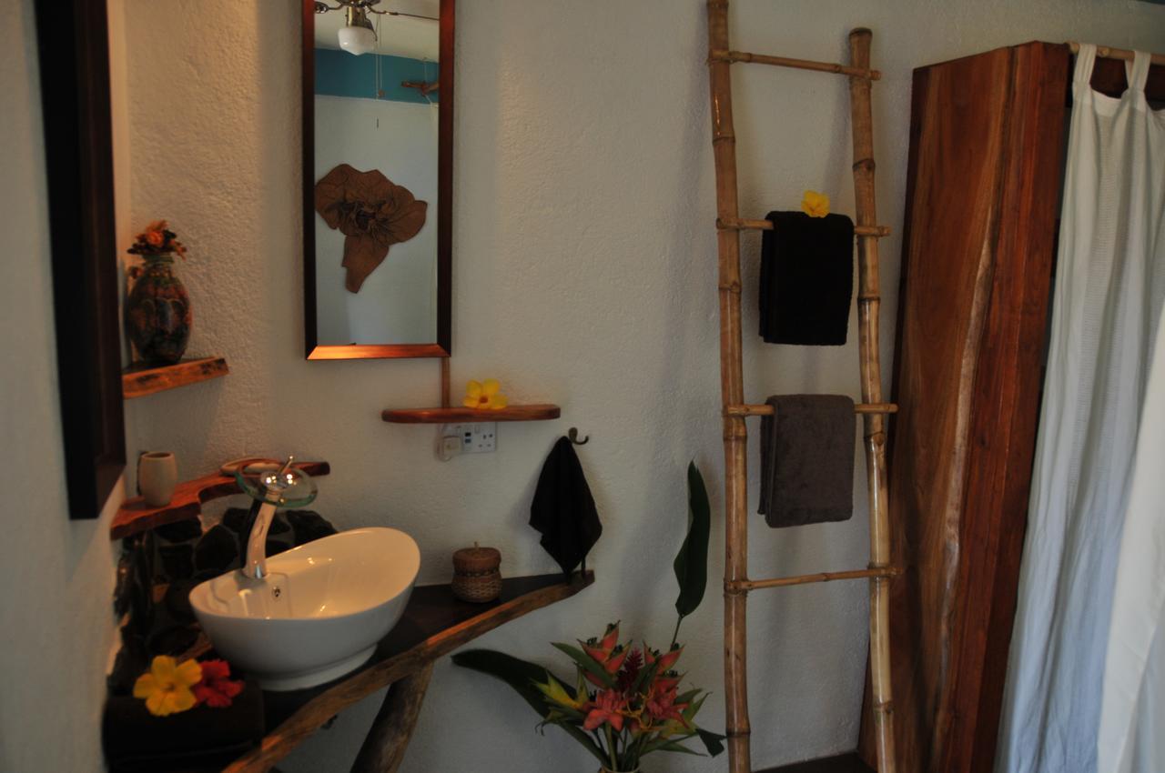 Mango Island Lodges Saint Joseph Rum bild